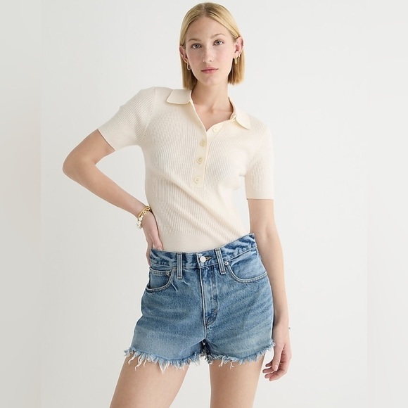 J Crew Relaxed denim short in Baxter Street wash
Item BF378 - Picture 2 of 5